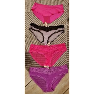 🆕️ 4 Victoria Secret Bikinis